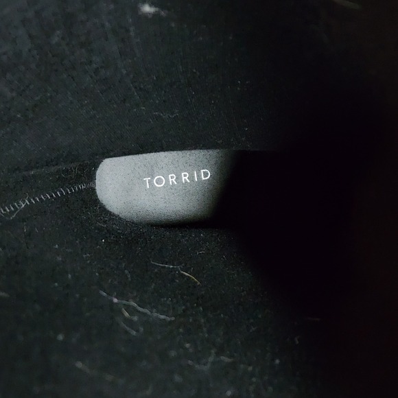 Torrid Rain Boots sz 9 Knee High Black Glossy Wide Calf Buckle Waterproof Rubber - Picture 10 of 12